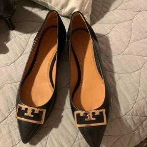 Barley worn Tory Burch flats with velvet on heel sue 7 1/2